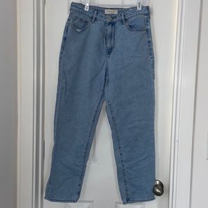 PacSun Light Wash High Waisted Mom Jeans